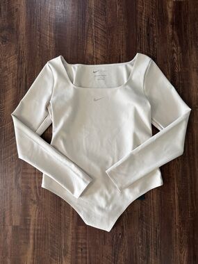 Nike Form Women's Cream Long-Sleeve Square-Neck Bodysuit  New Size Large